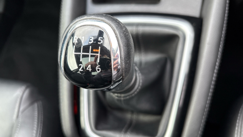 Nissan Qashqai 1.3 DiG-T Tekna 5dr Petrol Hatchback